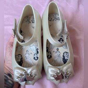 Mini Melissa Cream Princess Bow Mary Jane Shoes with Silver Crowns
